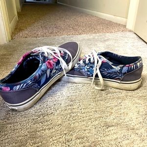 Women’s size 9 floral vans